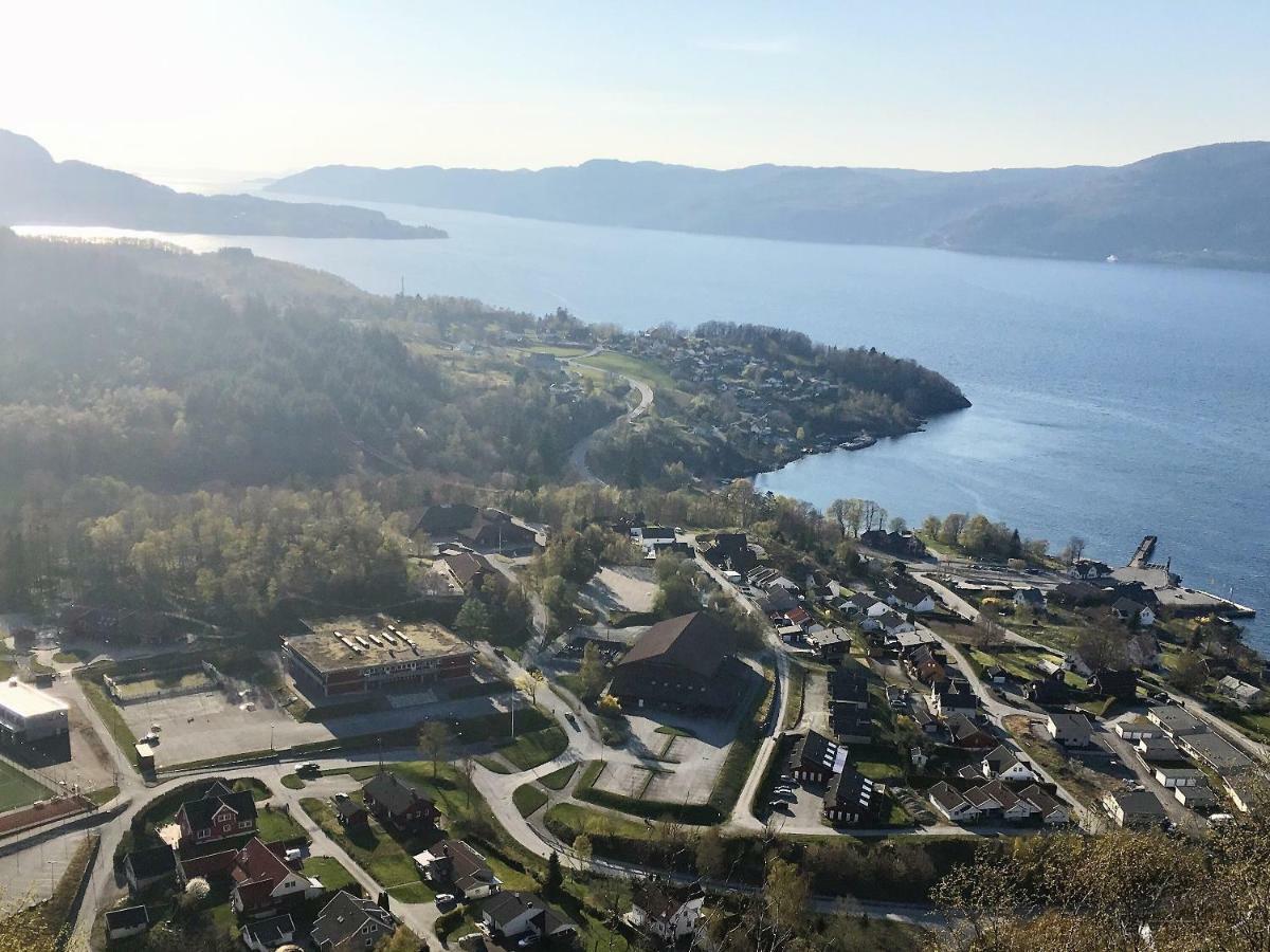 Fjord Road Lägenhet Hjelmeland Exteriör bild