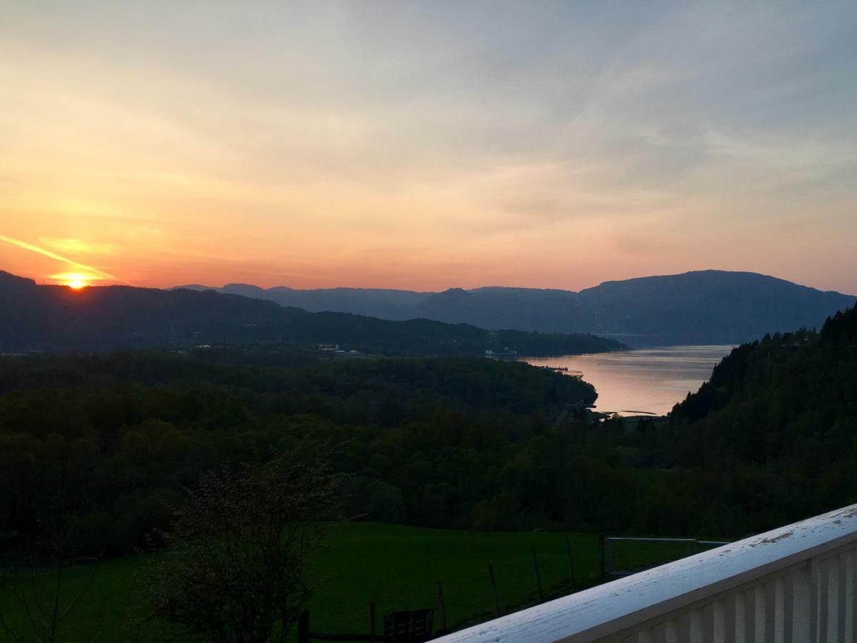 Fjord Road Lägenhet Hjelmeland Exteriör bild